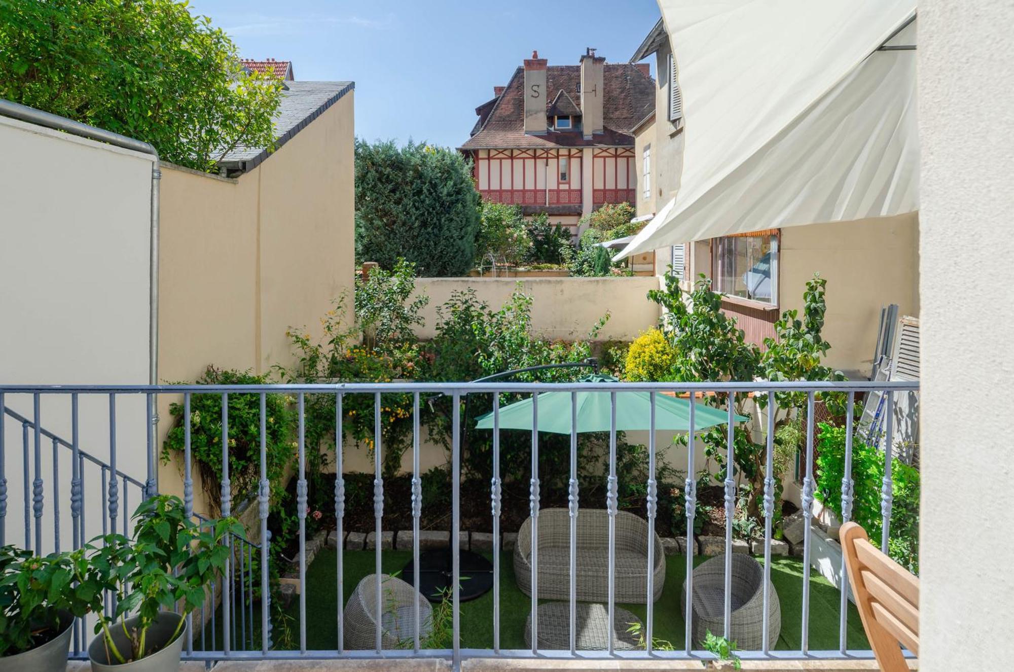 Residence Jaures - Appartements Design Et Climatises En Centre Ville 비시 외부 사진